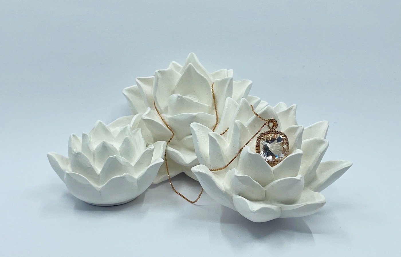 Collana in oro rosa, brillanti e cristallo di rocca