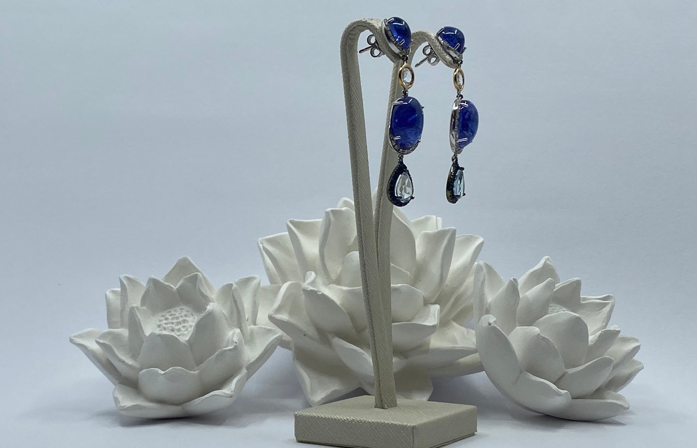 Orecchini con tanzanite e brillanti
