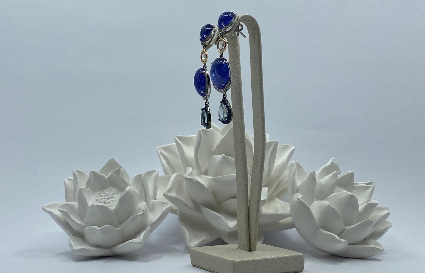 Orecchini con tanzanite e brillanti