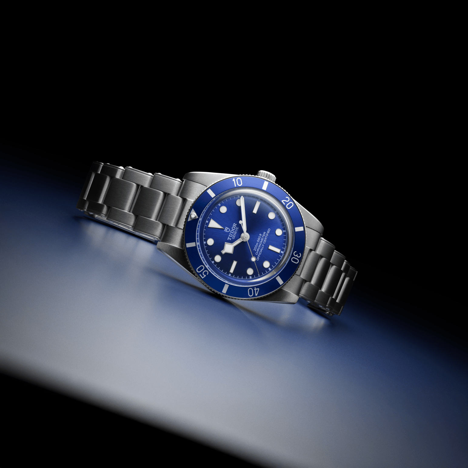 Black Bay 54 nuovo modello in “blu TUDOR”