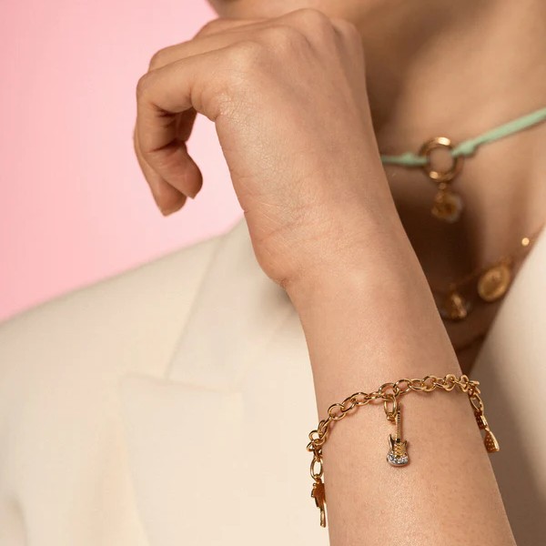 RueDesMille CHARM BAR