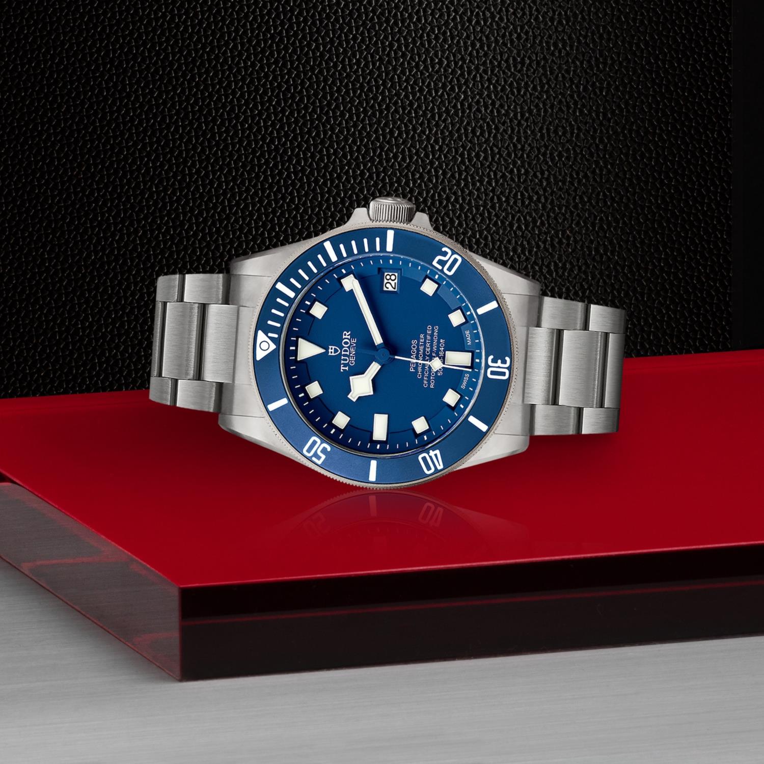 Pelagos - M25600TB