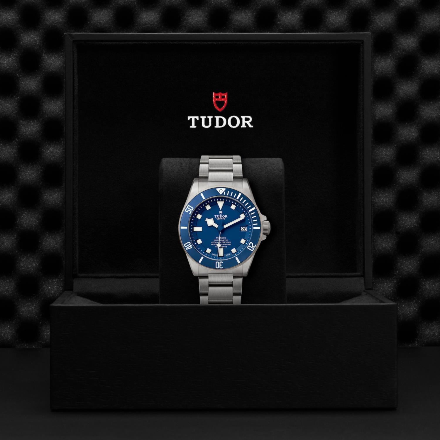 Pelagos - M25600TB
